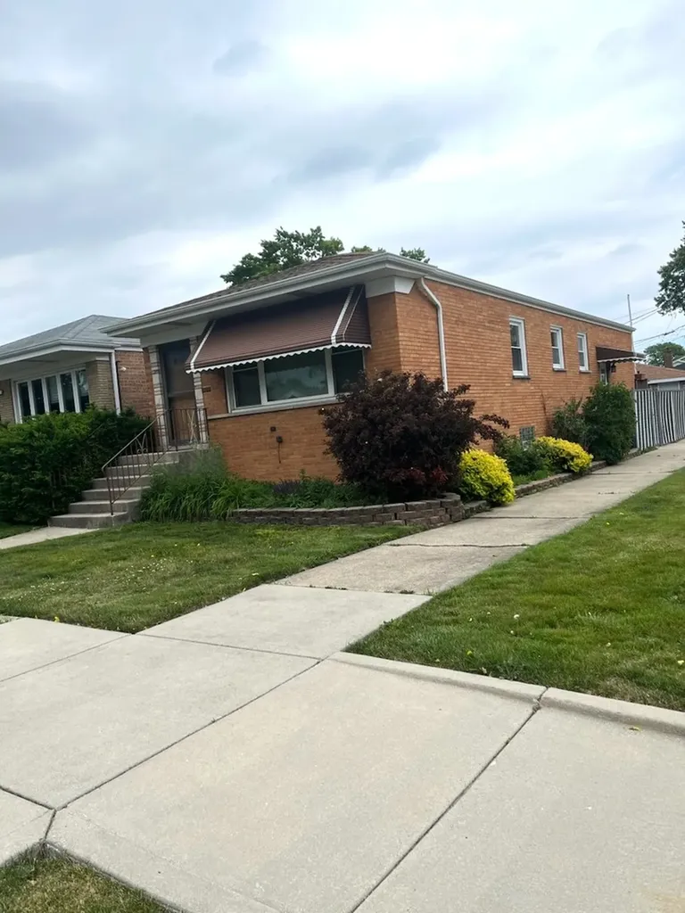 5959 South Rutherford Avenue Chicago IL 60638