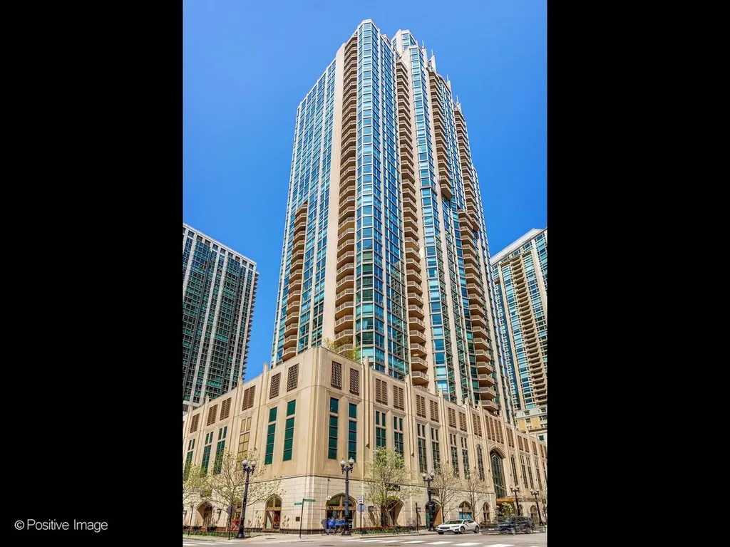 21 East Huron Street Chicago IL 60611