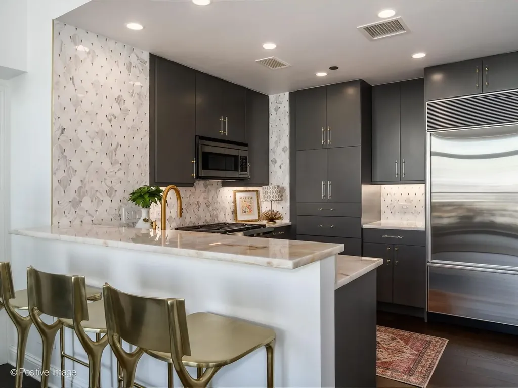 21 East Huron Street Chicago IL 60611