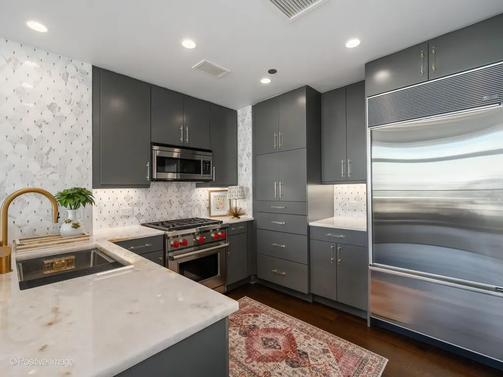21 East Huron Street Chicago IL 60611