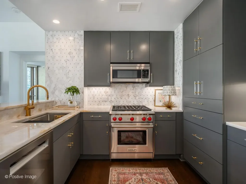 21 East Huron Street Chicago IL 60611