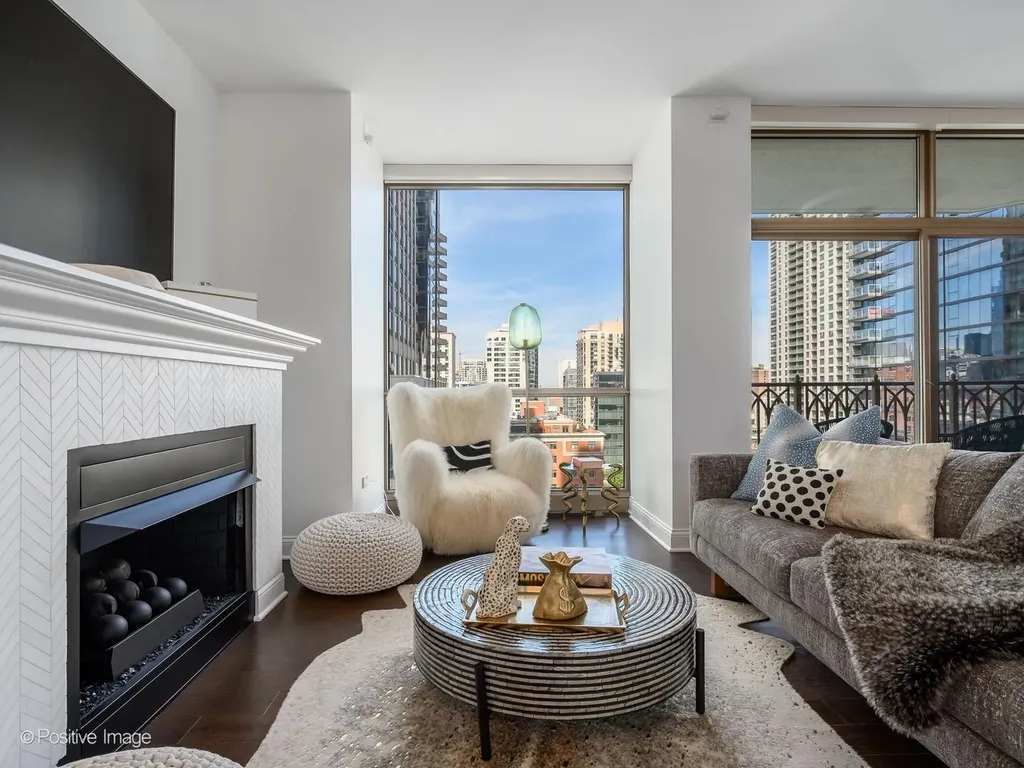 21 East Huron Street Chicago IL 60611