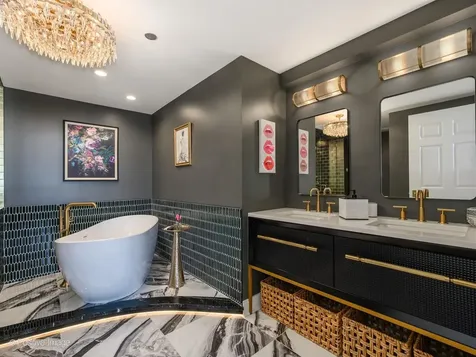 21 East Huron Street Chicago IL 60611