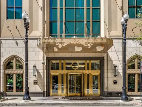 21 East Huron Street Chicago IL 60611