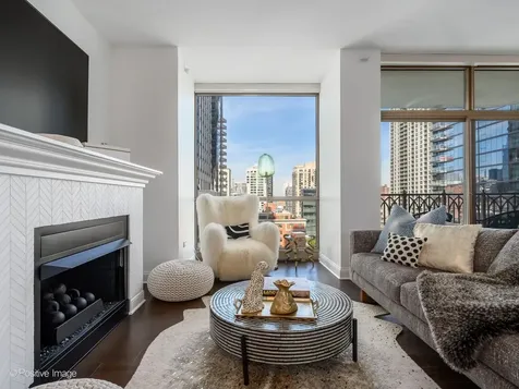 21 East Huron Street Chicago IL 60611