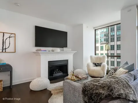 21 East Huron Street Chicago IL 60611