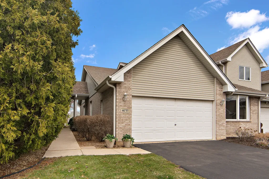 16733 Summercrest Avenue Orland Park IL 60467