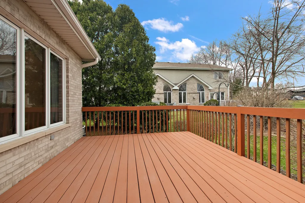 16733 Summercrest Avenue Orland Park IL 60467