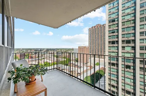 3550 North Lake Shore Drive Chicago IL 60657
