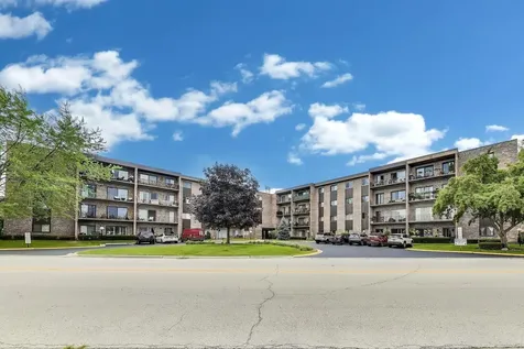 701 West Huntington Commons Road Mount Prospect IL 60056