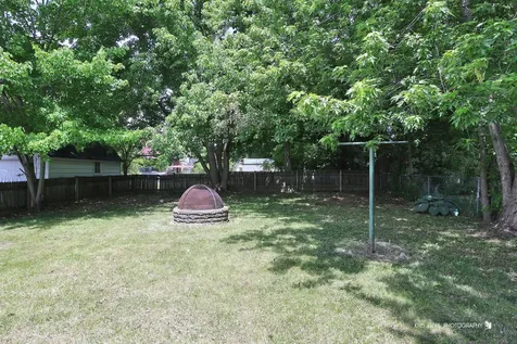 615 Park Street Woodstock IL 60098