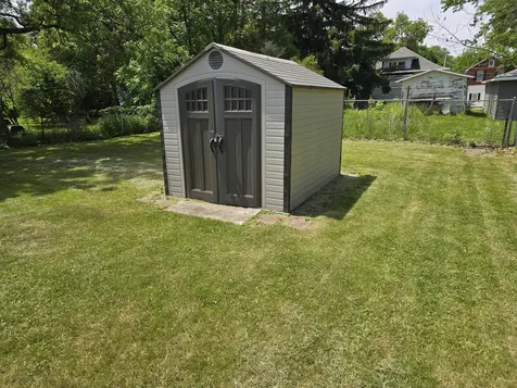 627 N. 11th Street Dekalb IL 60115