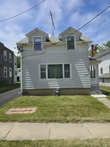 627 N. 11th Street Dekalb IL 60115