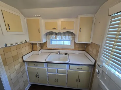 627 N. 11th Street Dekalb IL 60115