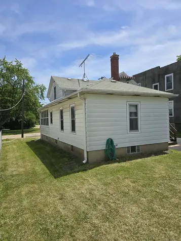 627 N. 11th Street Dekalb IL 60115