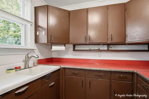 12 Arlington Lane Fox Lake IL 60020