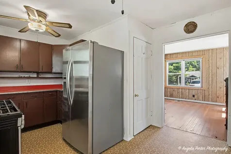 12 Arlington Lane Fox Lake IL 60020