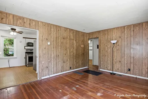 12 Arlington Lane Fox Lake IL 60020