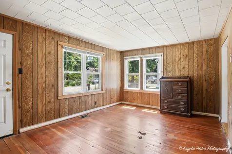 12 Arlington Lane Fox Lake IL 60020