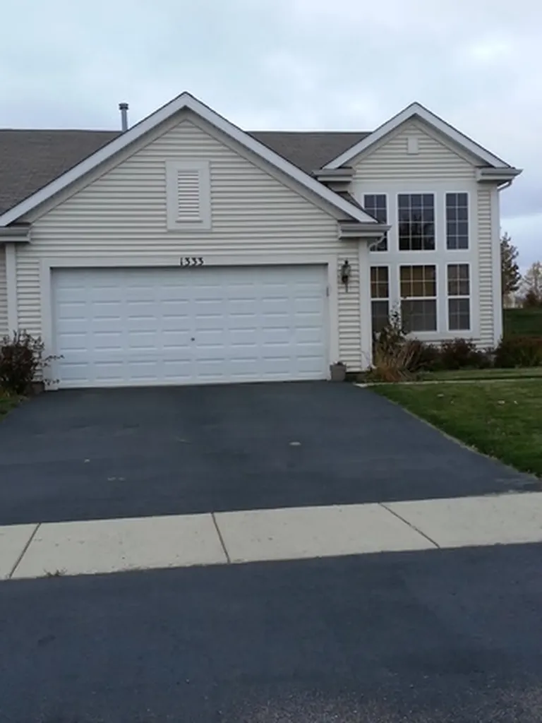 1333 Cape Cod Lane Pingree Grove IL 60140