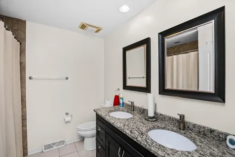 16650 Greenwood Avenue South Holland IL 60473