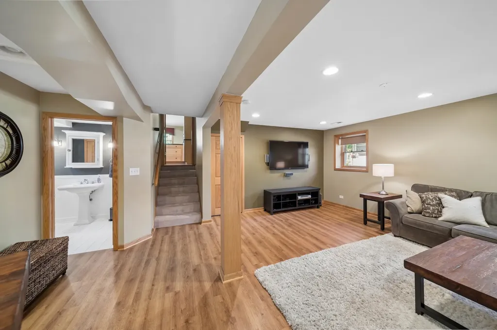 4405 Prospect Avenue Downers Grove IL 60515
