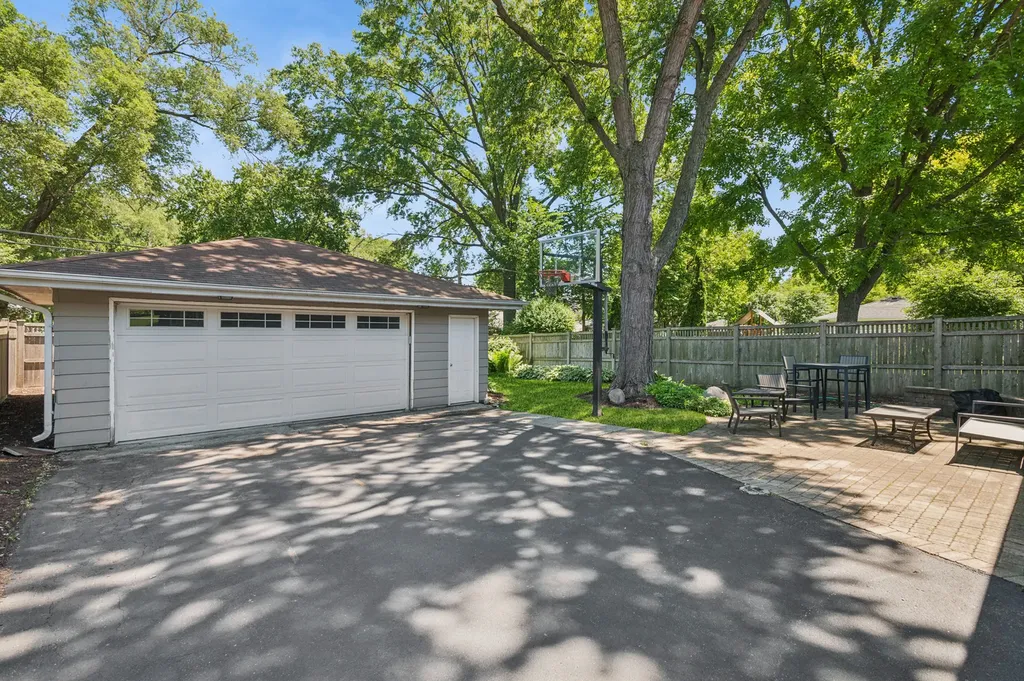 4405 Prospect Avenue Downers Grove IL 60515