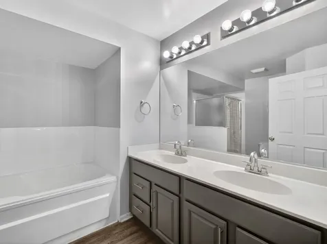979 Huntington Drive Elk Grove Village IL 60007