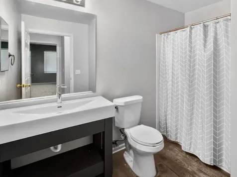 979 Huntington Drive Elk Grove Village IL 60007
