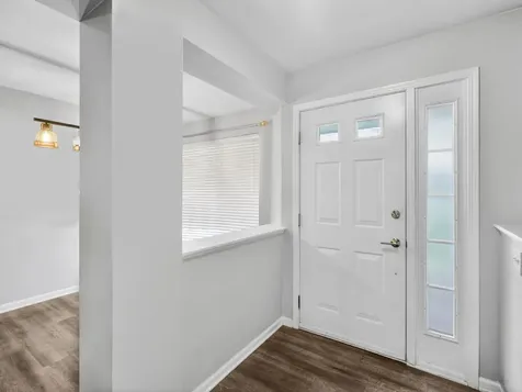 979 Huntington Drive Elk Grove Village IL 60007