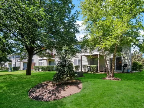 979 Huntington Drive Elk Grove Village IL 60007