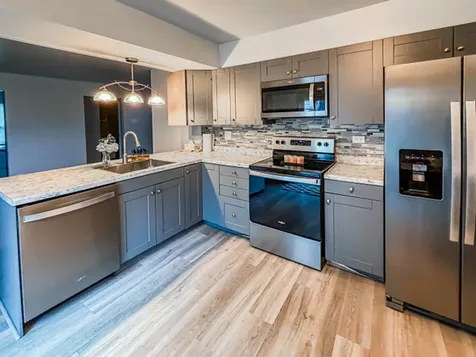 939 Chase Court Gurnee IL 60031