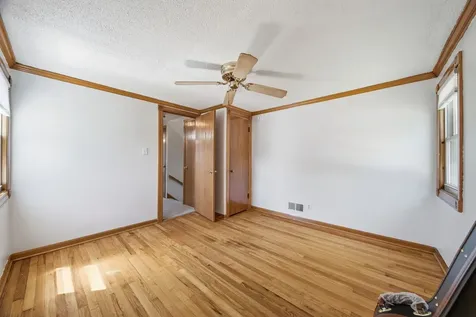 14357 Knox Avenue Midlothian IL 60445