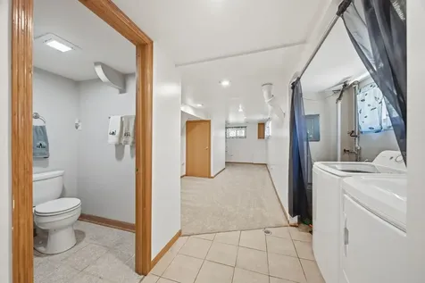 14357 Knox Avenue Midlothian IL 60445