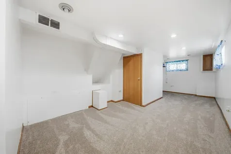 14357 Knox Avenue Midlothian IL 60445