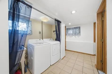 14357 Knox Avenue Midlothian IL 60445
