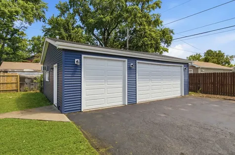14357 Knox Avenue Midlothian IL 60445