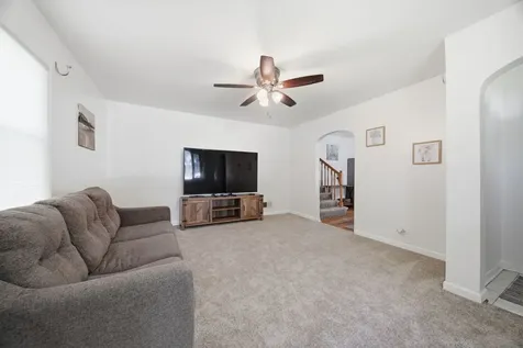 14357 Knox Avenue Midlothian IL 60445