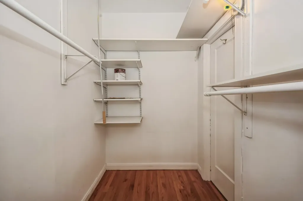 2326 North Lincoln Park We Chicago IL 60614