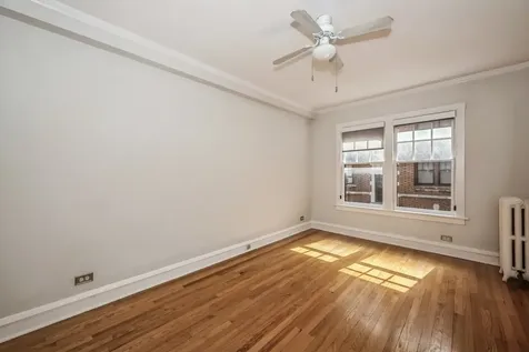 2326 North Lincoln Park We Chicago IL 60614