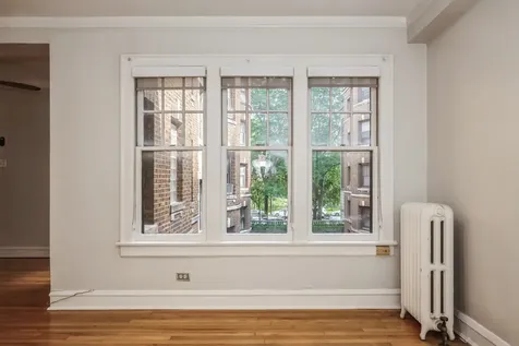 2326 North Lincoln Park We Chicago IL 60614