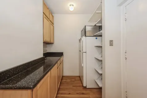 2326 North Lincoln Park We Chicago IL 60614