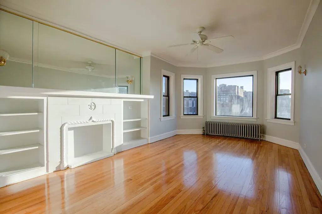 8229 South Vernon Avenue Chicago IL 60619