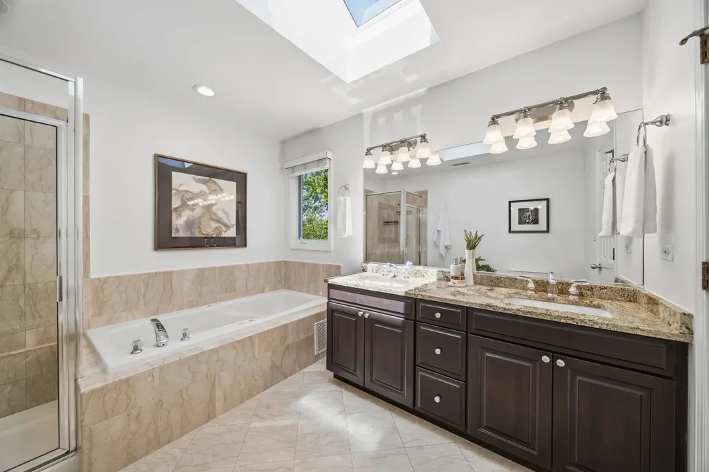 722 North Leavitt Street Chicago IL 60612