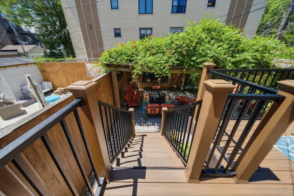 722 North Leavitt Street Chicago IL 60612