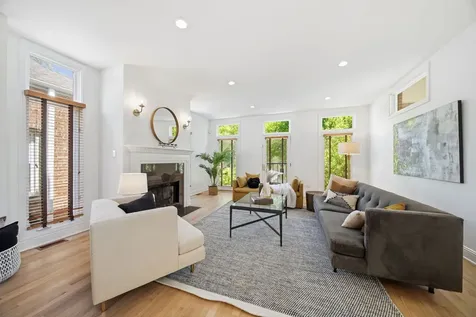 722 North Leavitt Street Chicago IL 60612