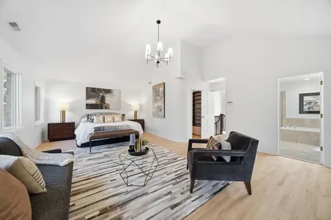 722 North Leavitt Street Chicago IL 60612
