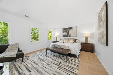 722 North Leavitt Street Chicago IL 60612