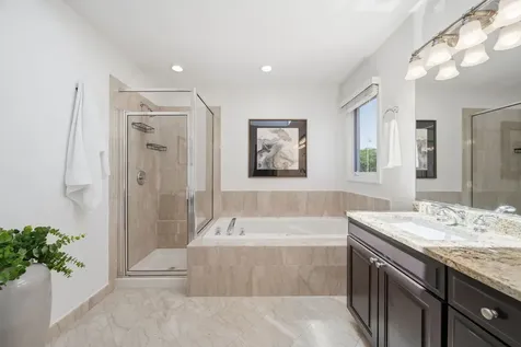 722 North Leavitt Street Chicago IL 60612