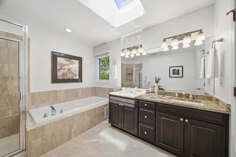 722 North Leavitt Street Chicago IL 60612